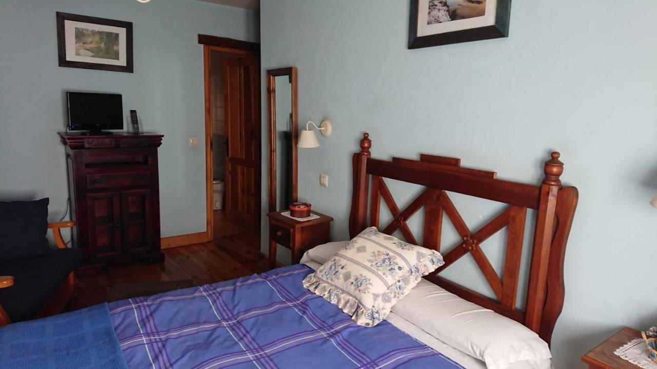 Artesano I Y III Guest House นาวาร์เรดอนดา เด เกรโดส ภายนอก รูปภาพ